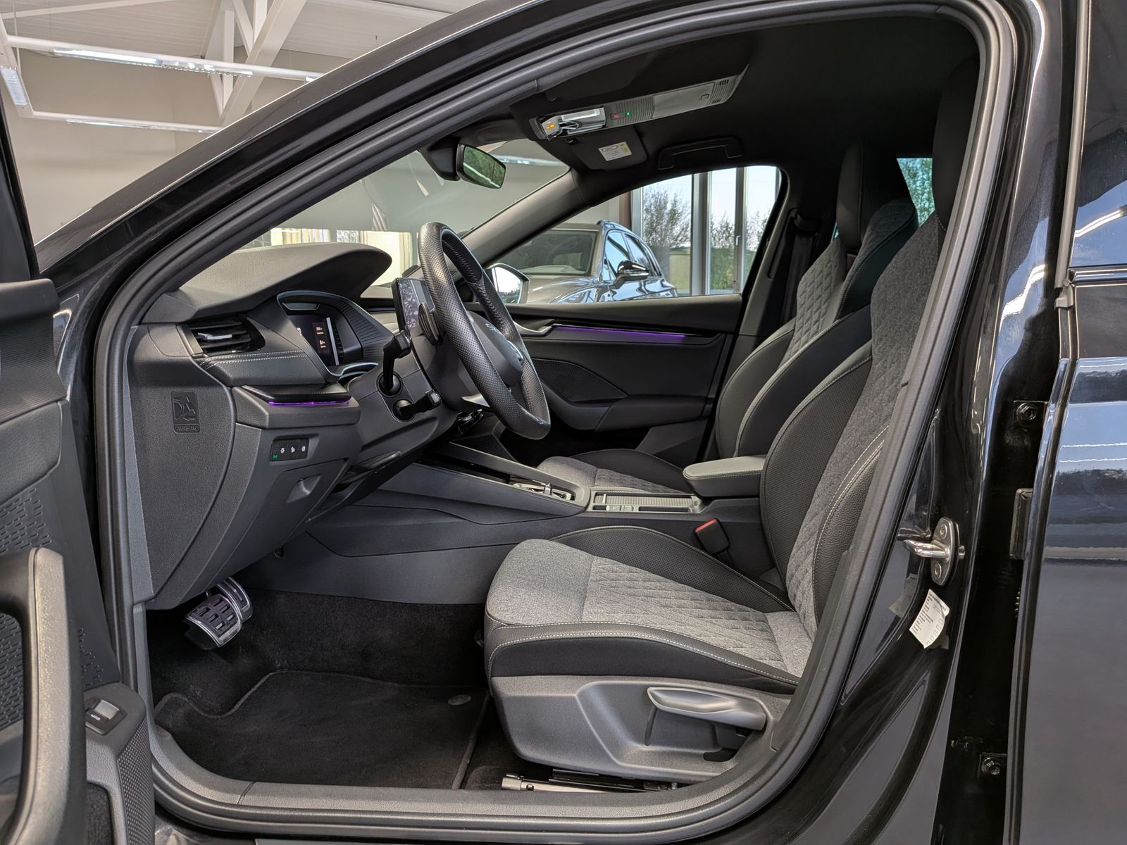 Fahrzeugabbildung SKODA Octavia 2.0 TDI DSG Sportline Matrix 5J-Garantie
