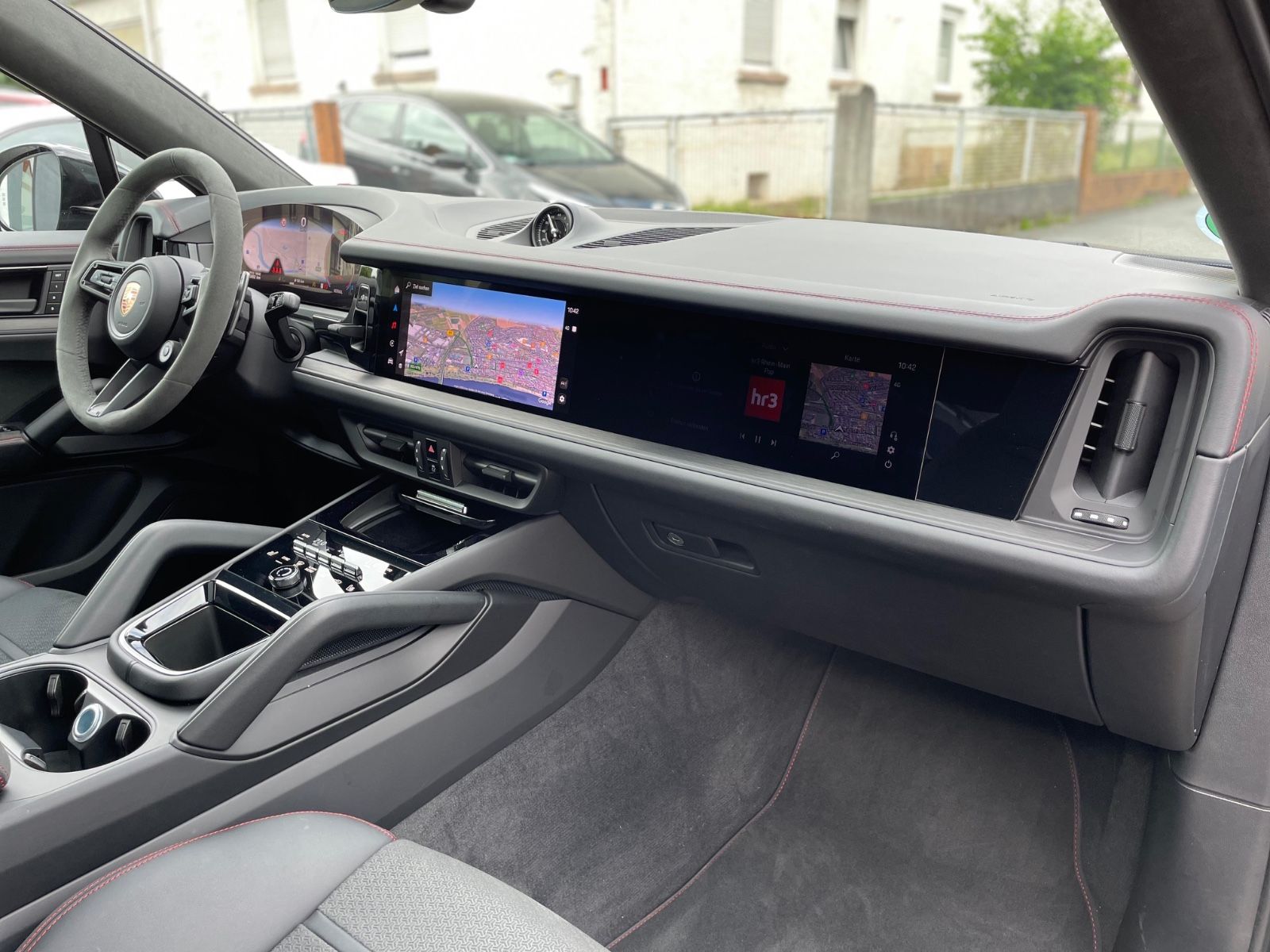 Fahrzeugabbildung Porsche Cayenne GTS Coupé |HUD|ACC|360°|3.Disp|Sportdesi