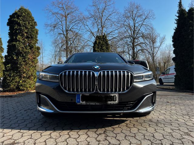 BMW 730D Bi-Xenon/Navi/Kamera/Head-Up/Massage/Vollll