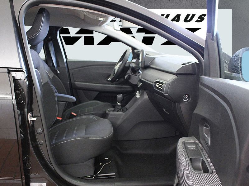 Fahrzeugabbildung Dacia Logan TCe 90 CVT Black Edition *Sonderedition*