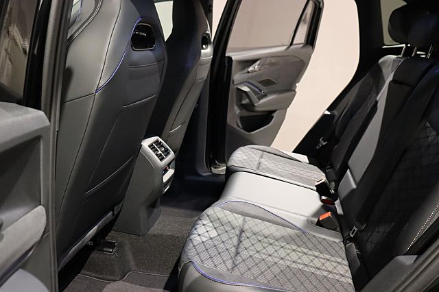 Tiguan R-Line 1.5l eHybrid DSG AHK BlackStyle An