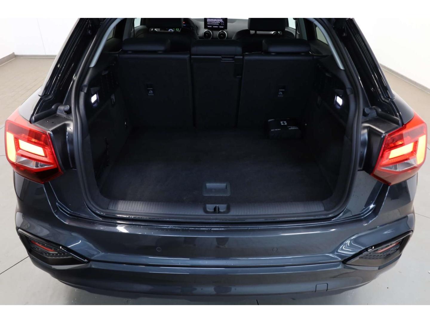 Audi Q2 40 TFSI quattro Advanced NAV/SH/LED/VCP/RFK, миниатюра 12