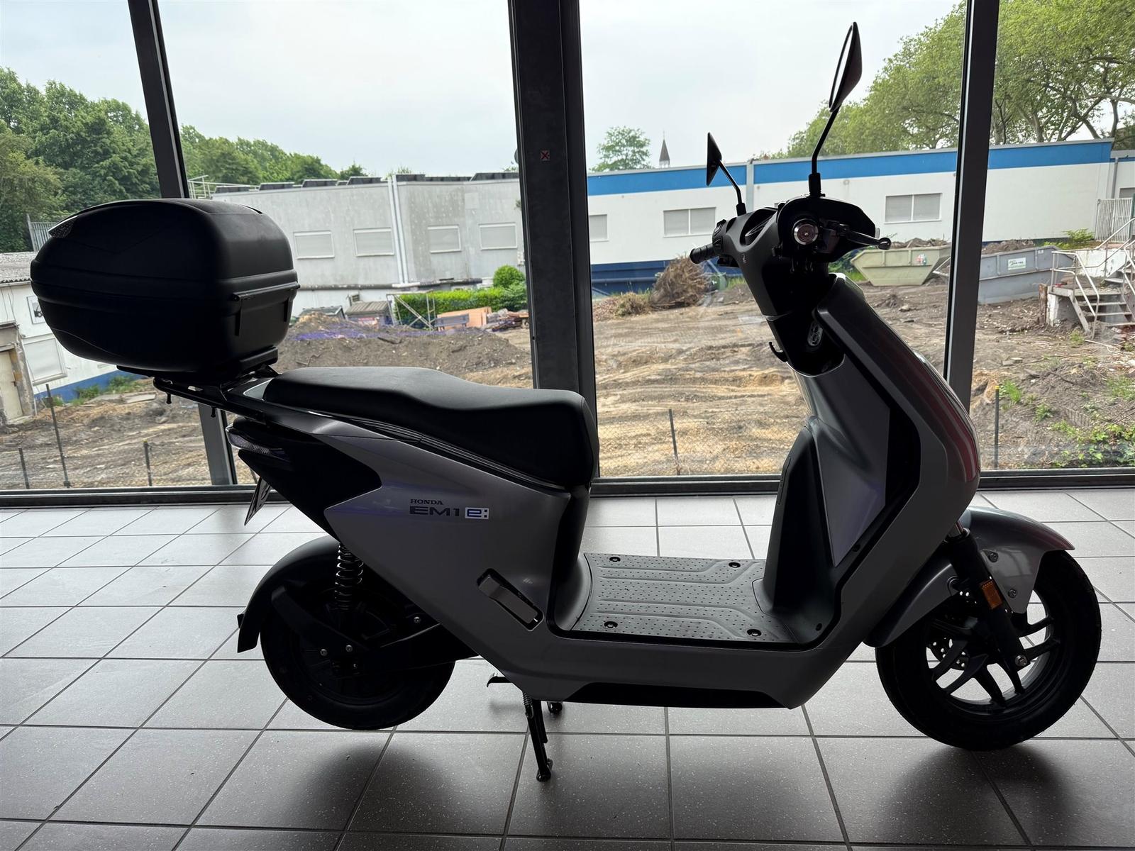 Honda EM1 e MIT TOP CASE
