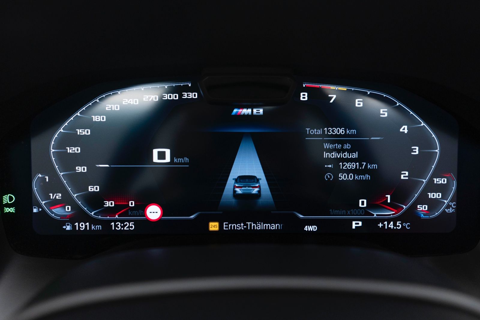 Fahrzeugabbildung BMW M8 Cabrio Competition LASER B&W ACC 3D SOFTCLOSE