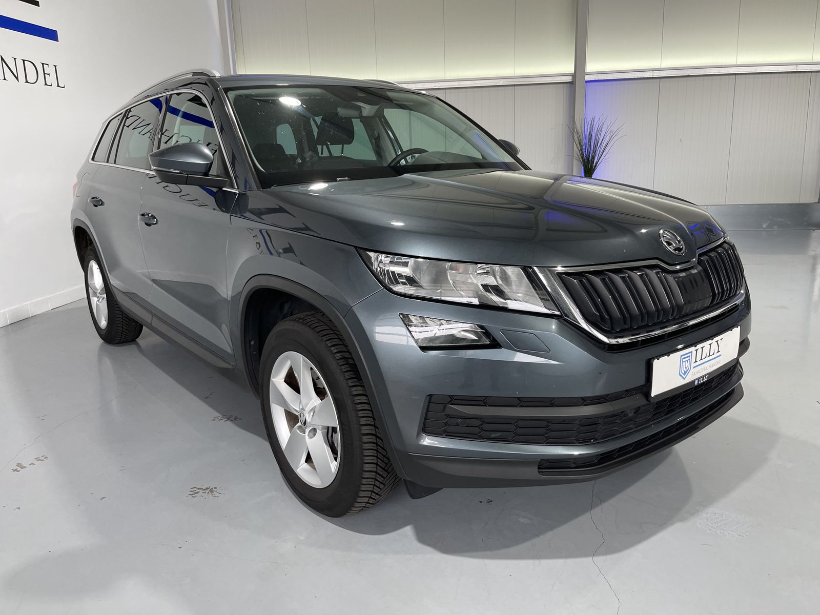 Fahrzeugabbildung SKODA Kodiaq Ambition 2.0 TDI*AHK*ACC*Cam*STHZ*Navi*