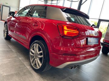 Audi Q2 2.0 TDI Quattro Sport *HUD*NAV*LED*ACC*LEDER*