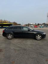 Audi A4 Avant 2.0 TDI 105KW ( 5.600 € netto + MwSt. ) - Audi A4 mit Diesel-Antrieb: Kombi, 2.5