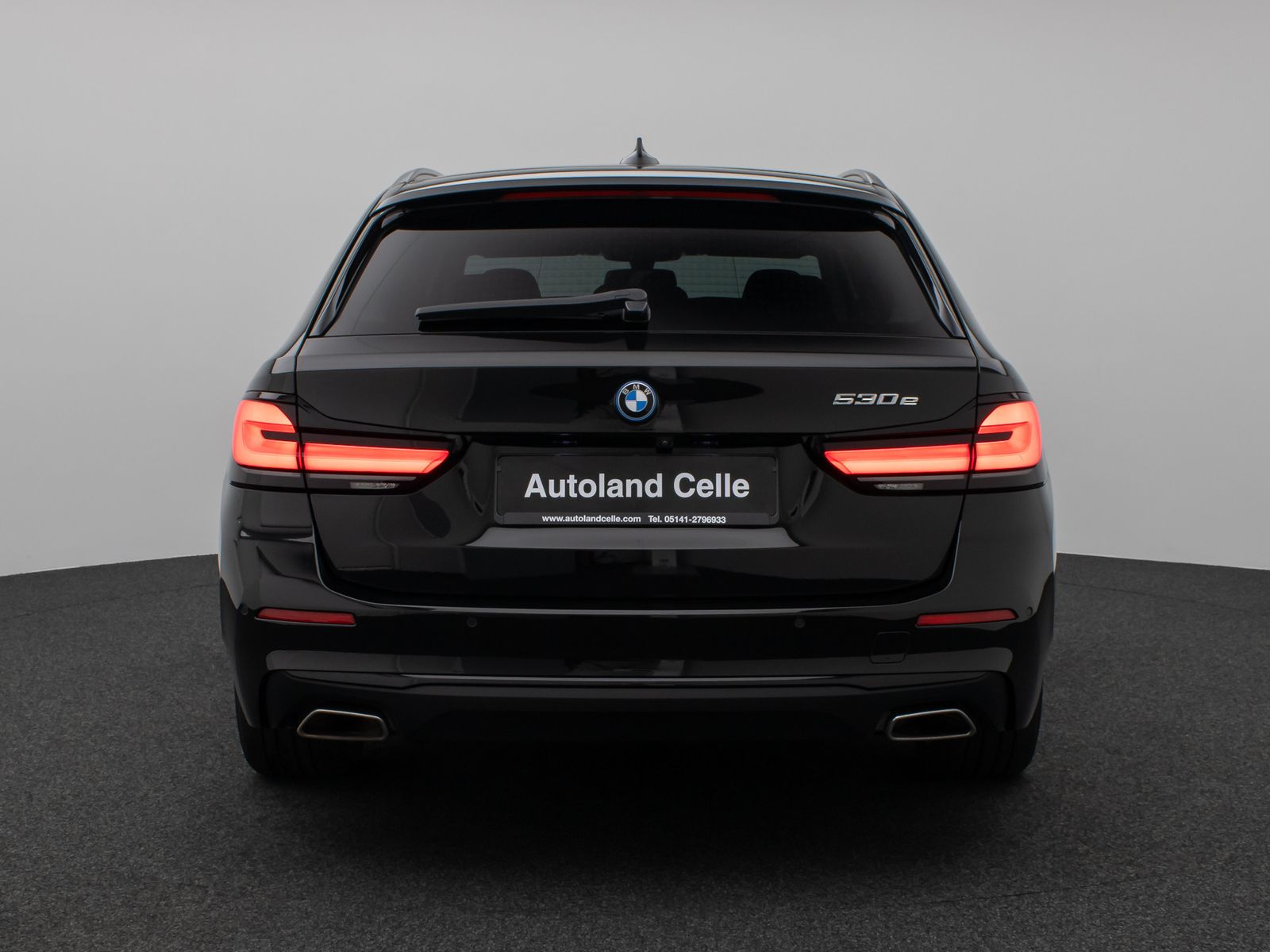 Fahrzeugabbildung BMW 530e Kamera DAB CockPitPro Sitzhzg Alarm LED