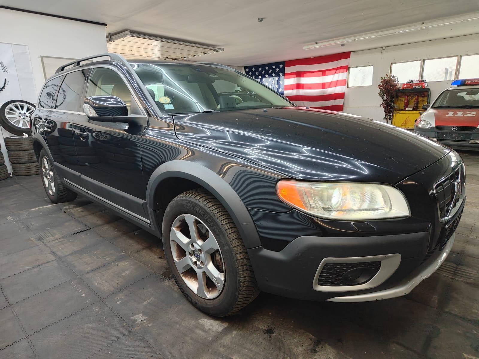 Volvo XC 70 XC70 Summum AWD D5 STHZG Leder SHZ