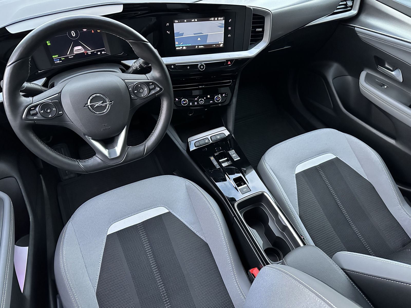 Fahrzeugabbildung Opel Mokka-e Elegance NAV+LED+ACC+SPUR+KAMERA+DAB+SHZ