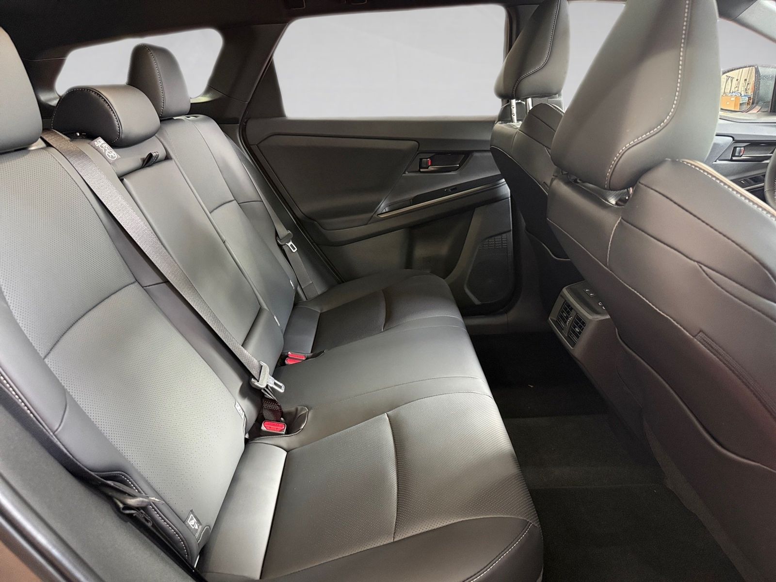 Fahrzeugabbildung Toyota bZ4X Touring AWD 4x4 Lounge 360,LED,Navi,Pano