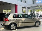 Volkswagen Golf V 1.6 Lim. 5-trg. Trendline AHK Klimaaut - Volkswagen Golf aus 2004: 1.6