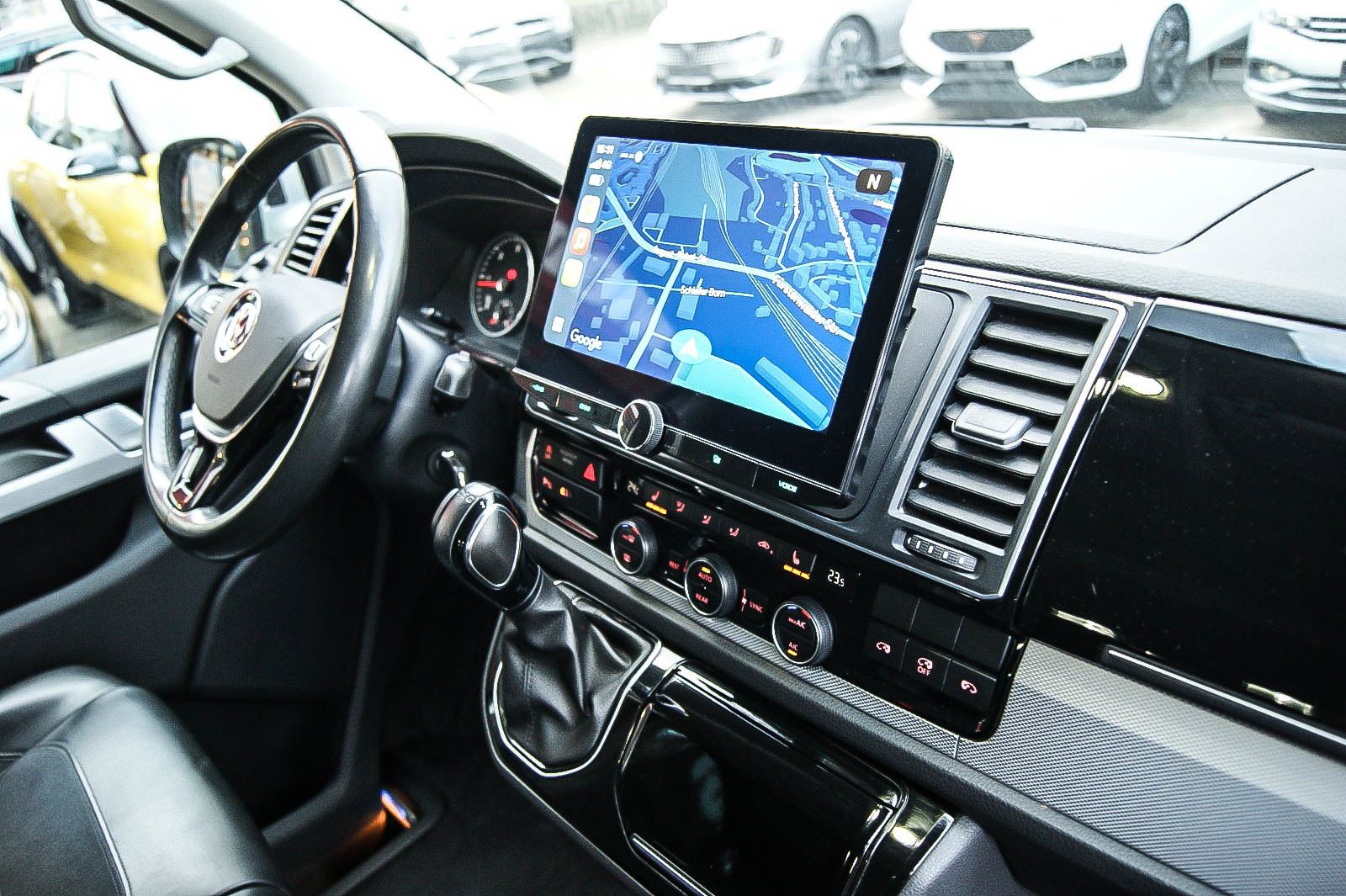 Fahrzeugabbildung Volkswagen T6 Multivan 20TDI DSG Highline 6-Sitze STHZ BETT