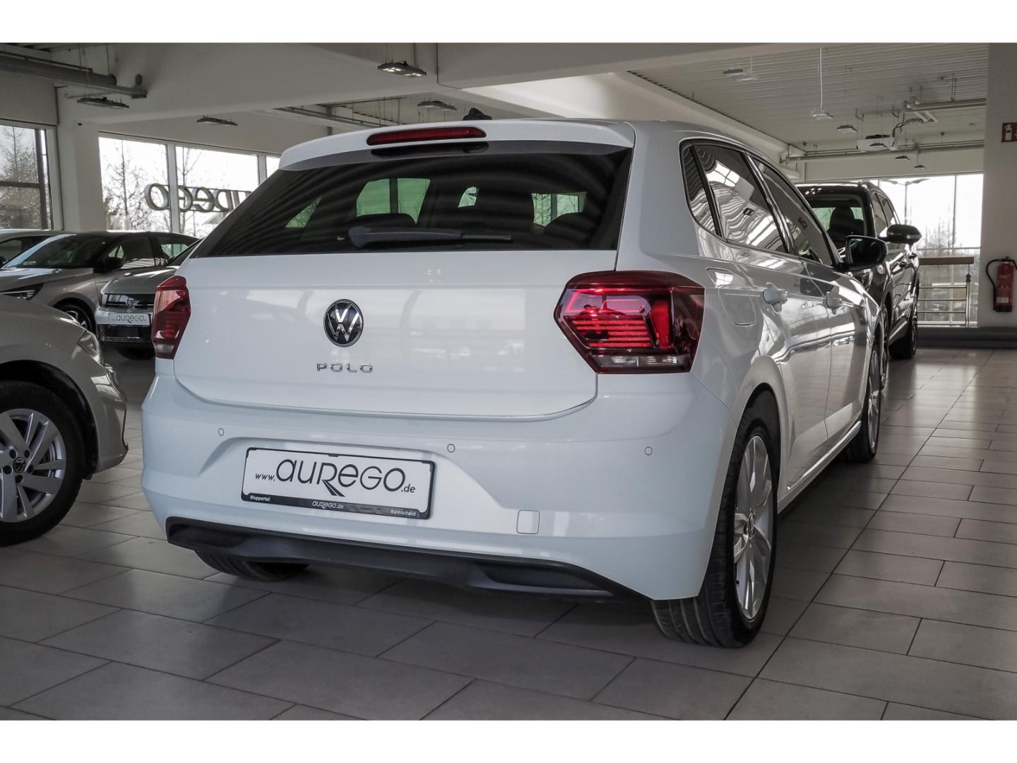 Volkswagen Polo VI Highline+NAVI+SHZ+PDC+KLIMAAUTO+CARPLAY+