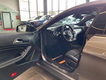 Mercedes-Benz CLA 200 Shooting Brake *KAM*NAVI*LED*PDC*PANO*