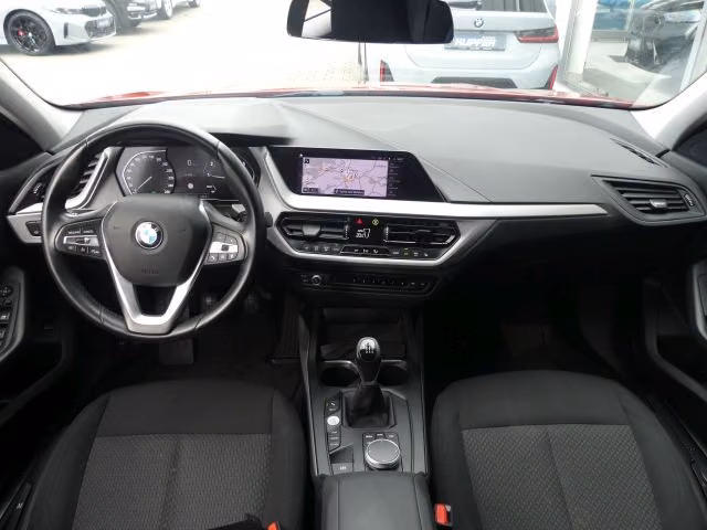 BMW 118 i Advant. NAVI°LED-Sw°Parkass.+Rfcam°2xSpur, миниатюра 13