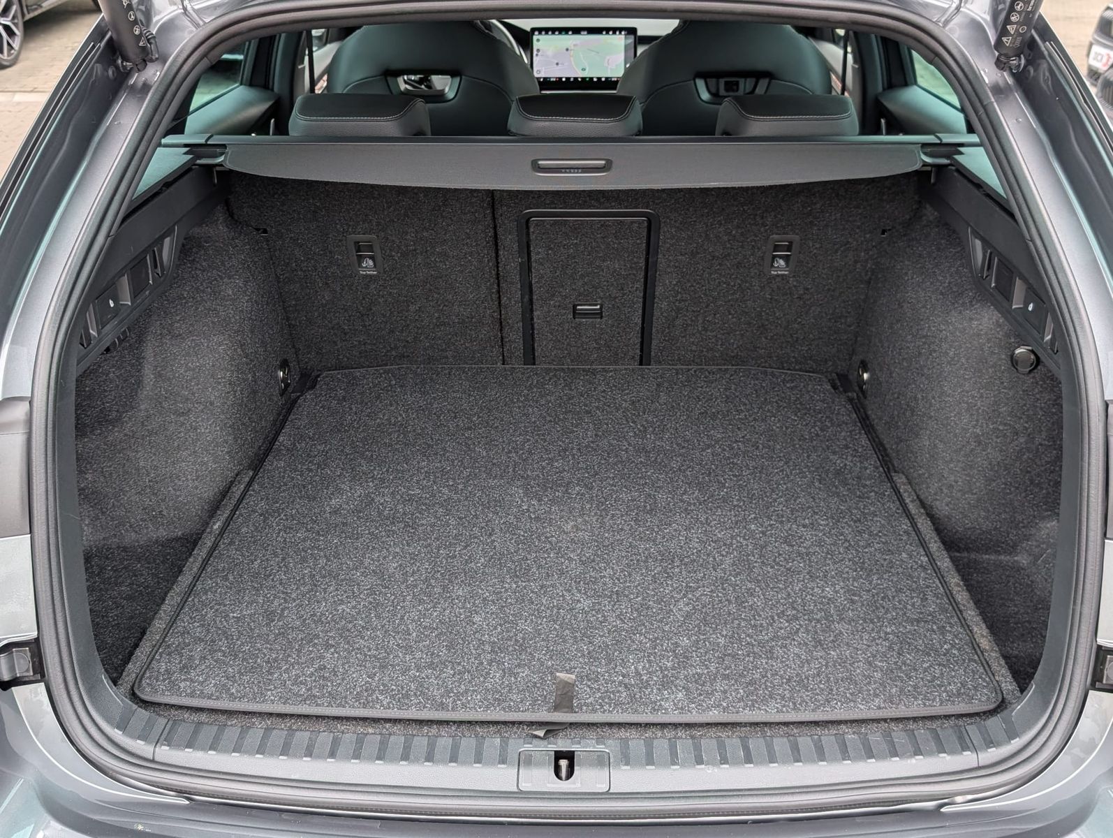 Fahrzeugabbildung SKODA Octavia 2.0 TDI Sportline DSG MATRIX*WINTER*5J.G