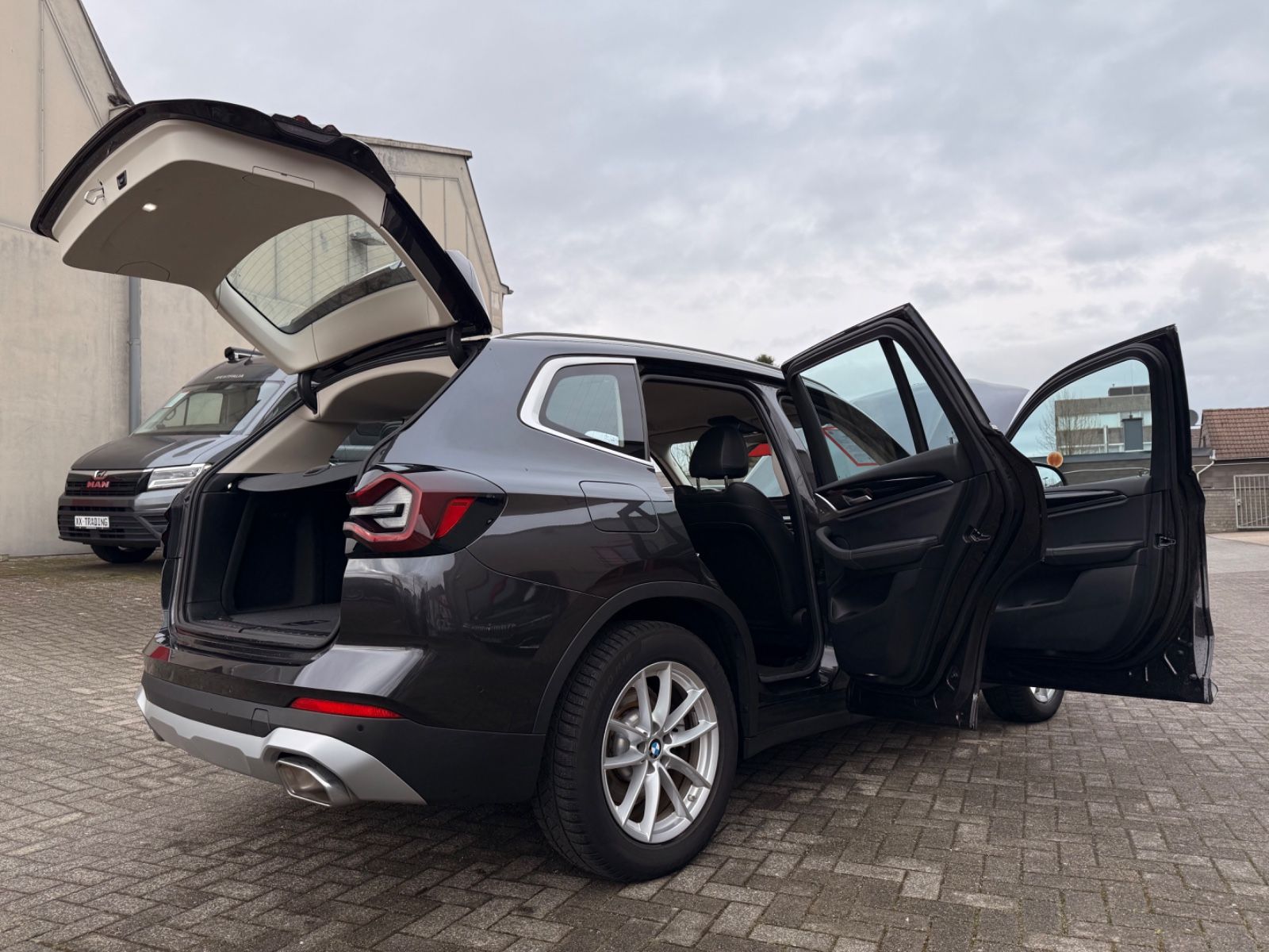 BMW X3 xDrive 20 d LEDER NAVI AUTOMATIK NEUES MODELL foto 16