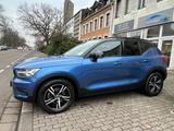 Volvo XC40 R Design T4 AWD, Aut. Leder, 360°Kamera - Volvo XC40: R Design