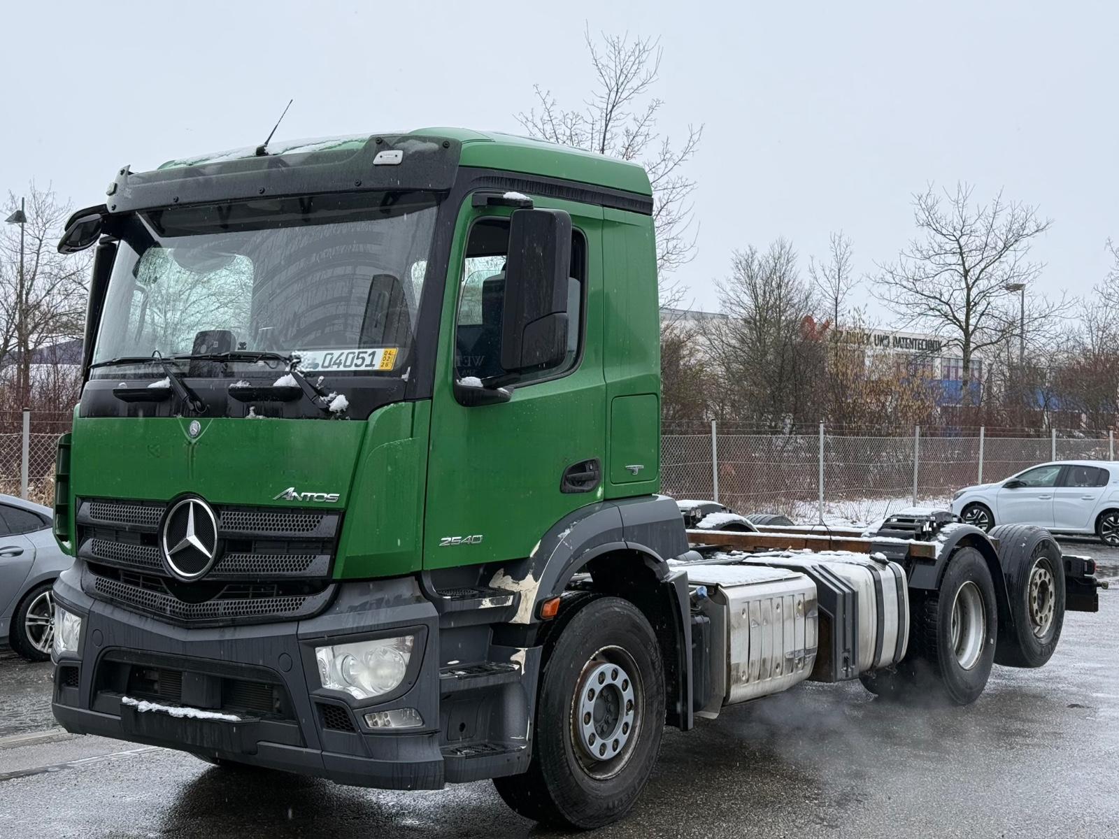 Mercedes-Benz Antos 3-Achser 25XX OM470 6x2 Fg