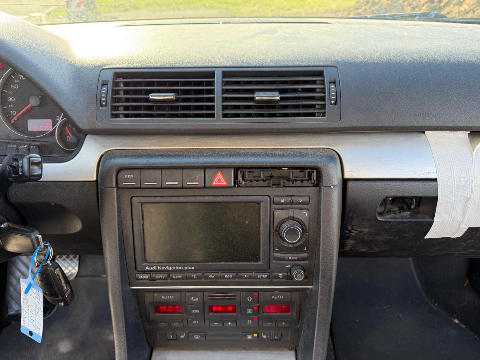 Audi A4 2007 — photo 12