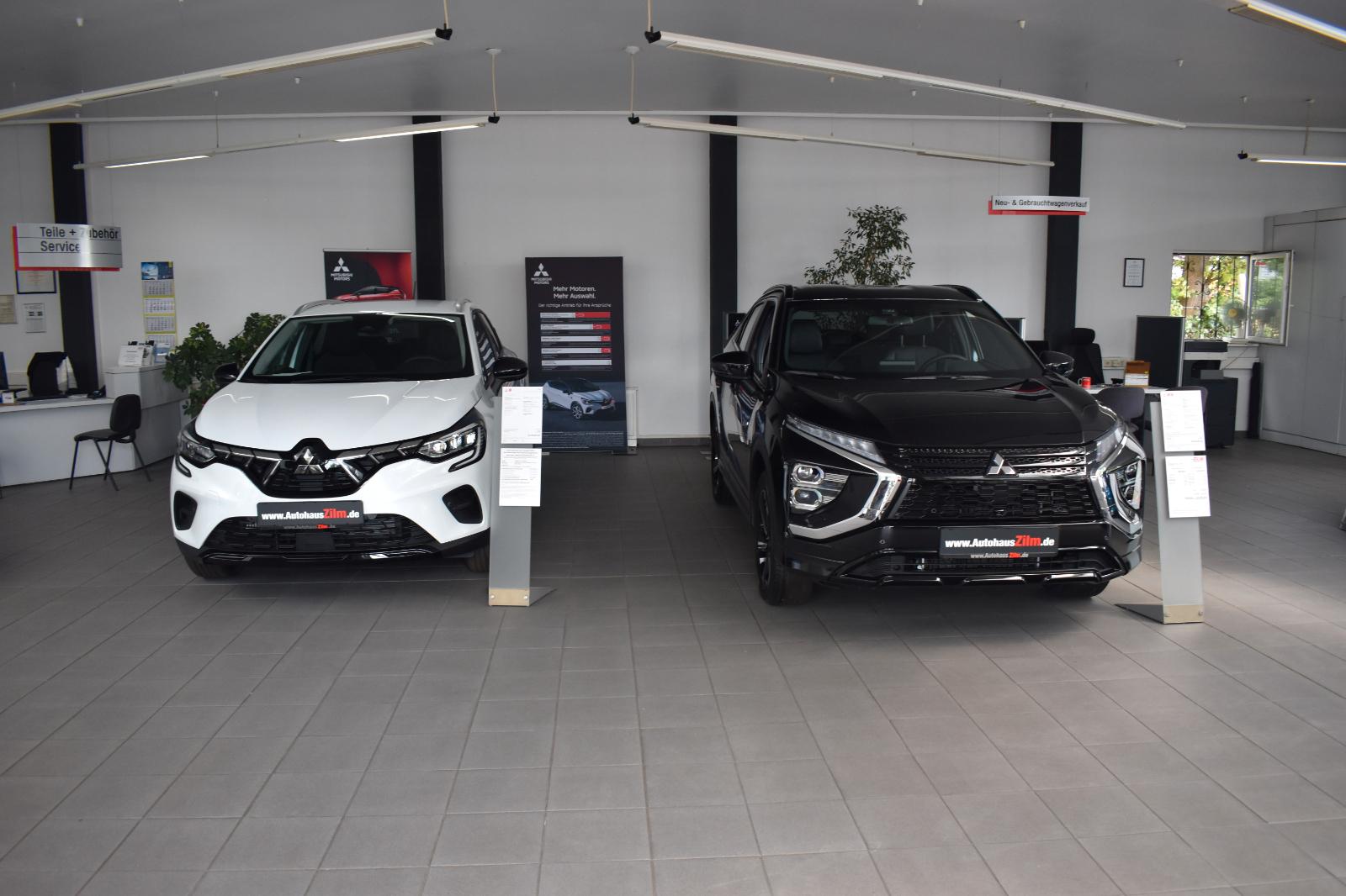 showroom-image-top