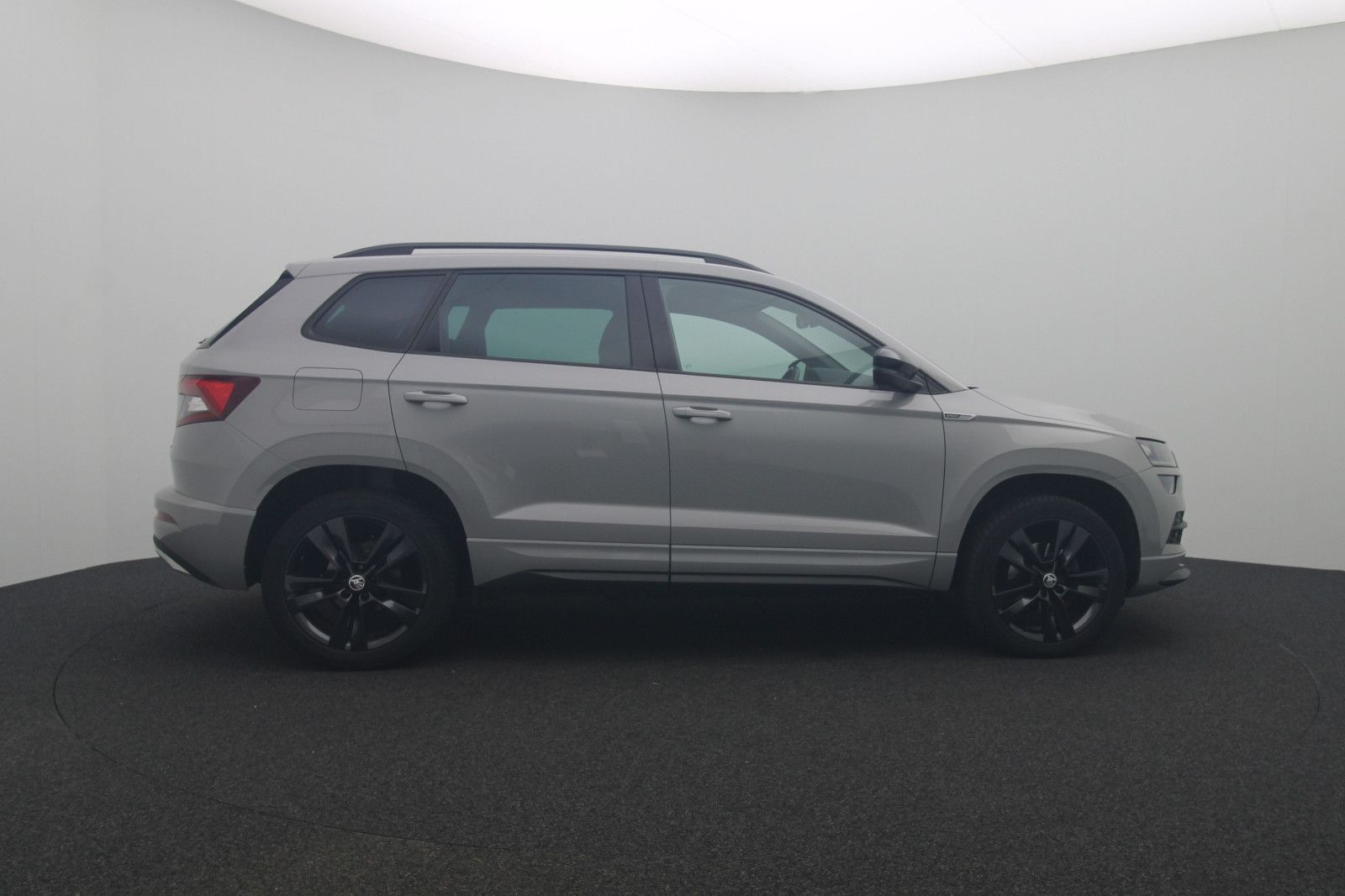 Fahrzeugabbildung SKODA Karoq 1.5 Ambition SPORTLINE LED NAVI ACC