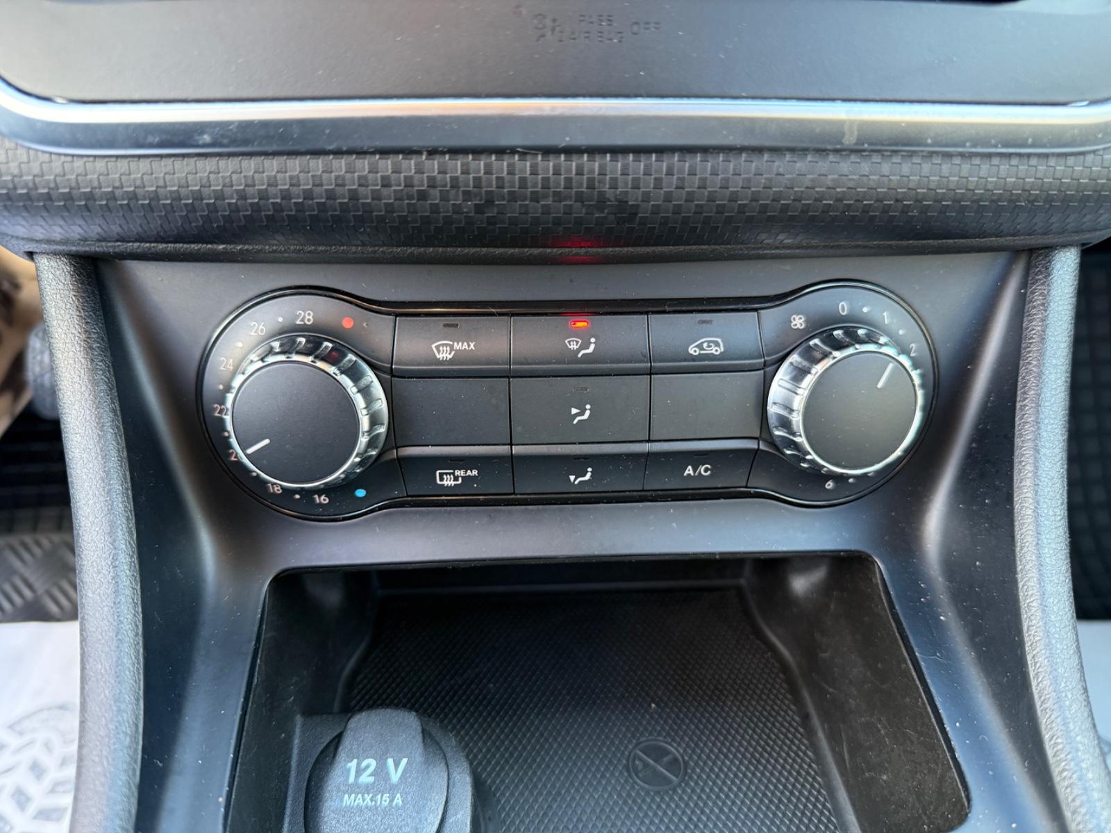 Mercedes-Benz A 180 BlueEfficiency /URBAN/PDC/NAVI/SHZ/USW
