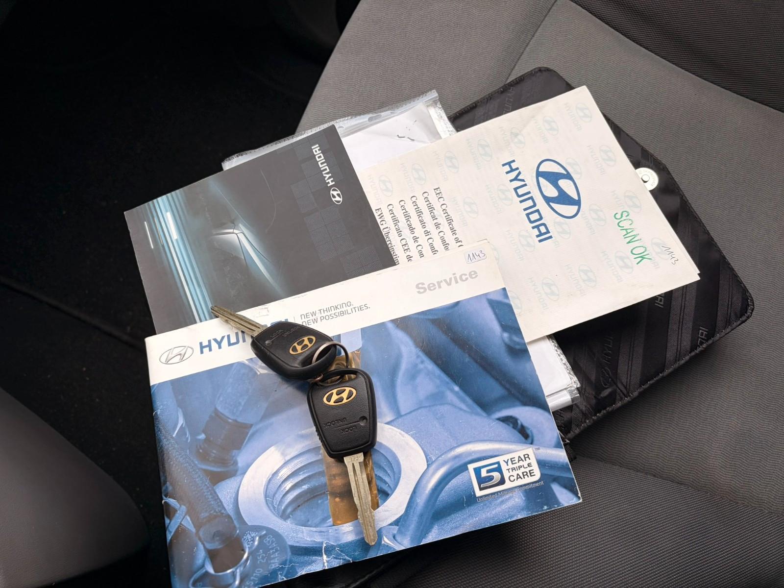 Hyundai H-1 8-Sitze/Klima/AHK!