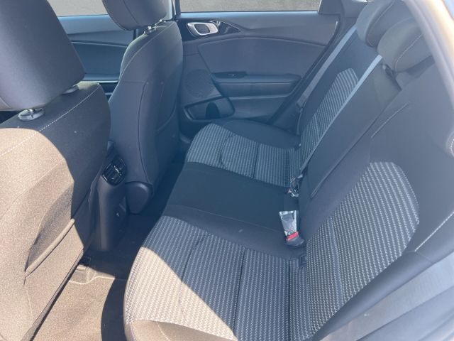 Fahrzeugabbildung Kia Ceed VISION 1.5 T-GDI DCT *KOMFORT-PLUS-PAKET*NA