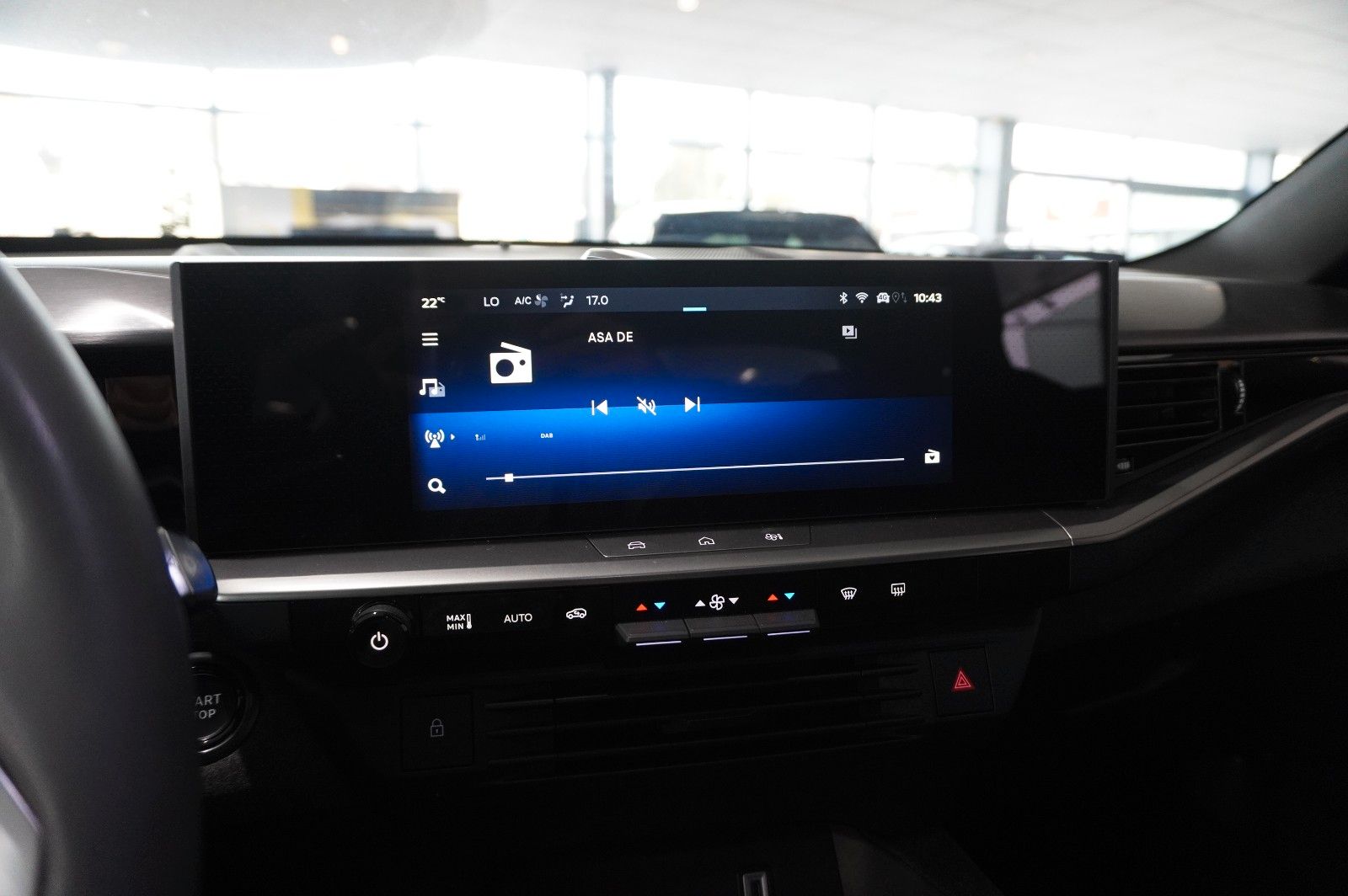 Fahrzeugabbildung Opel Grandland 1.2 48V HYBRID NAVI/LED/KAMERA/DAB+
