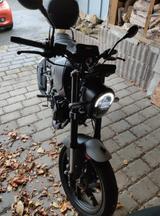 Benelli Neuwertigen Leoncino 125 ccm - BENELLI 125