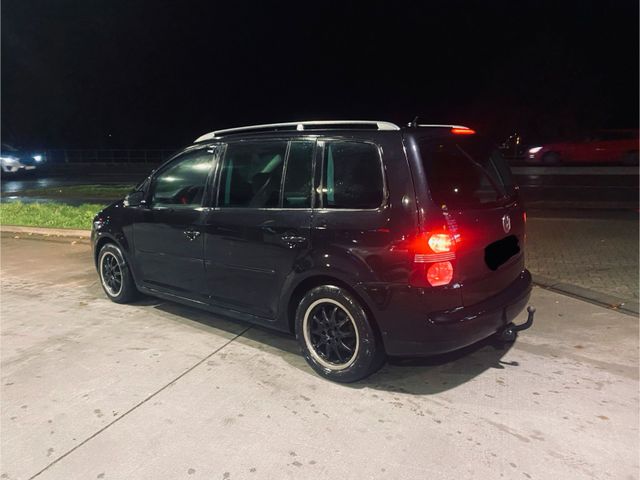 Volkswagen VW (Touran)1.9 TDi |TÜV NEU| DSG |7 Sitze ...