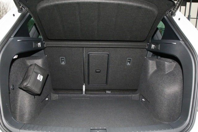 Fahrzeugabbildung SEAT Ateca 1.5 TSI DSG *AHK*LED*Navi*Leder*360°Kamera