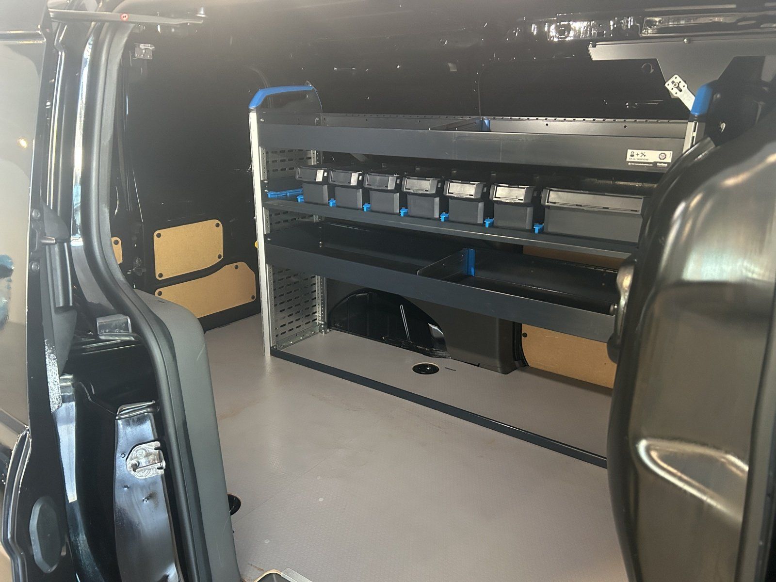 Fahrzeugabbildung Ford FORD Transit Connect 210 L2 S&S