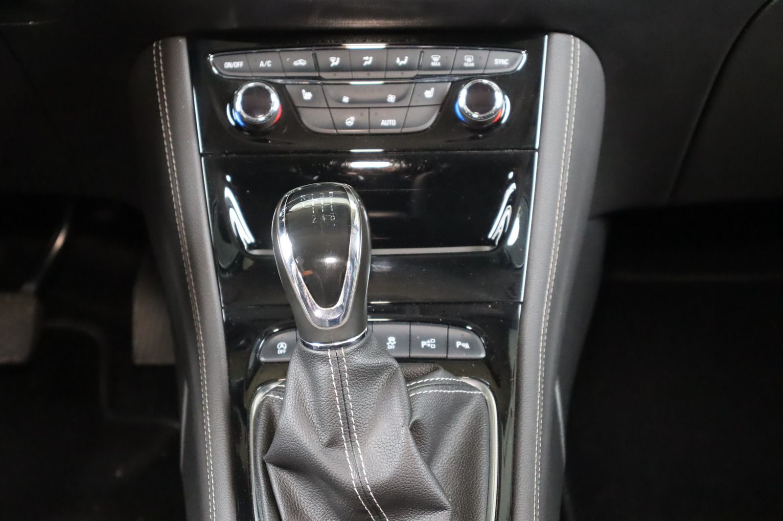 Fahrzeugabbildung Opel Astra K Sports Tourer 1.4 Turbo * LED Matrix * I