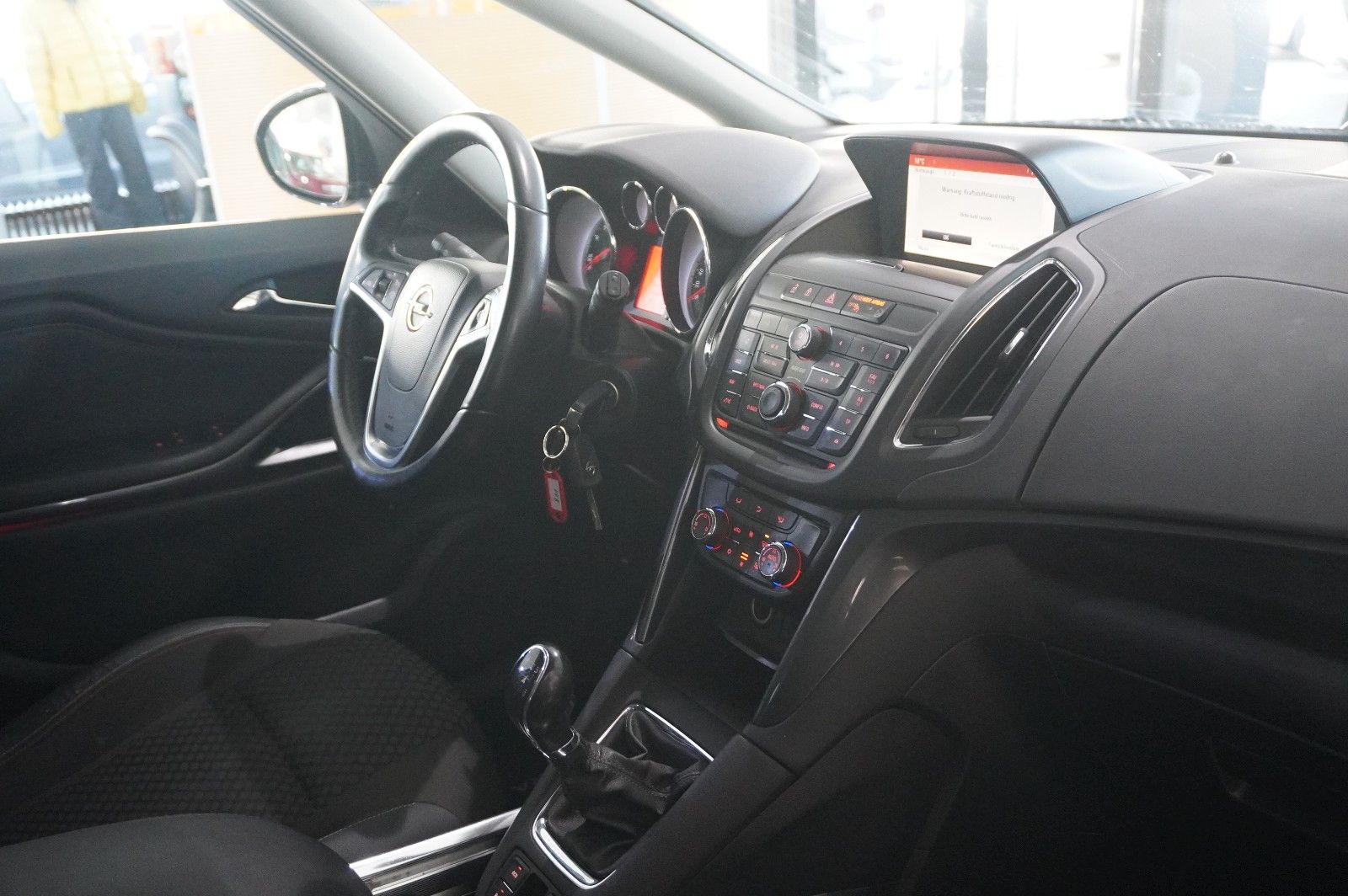 Fahrzeugabbildung Opel Zafira C Tourer 1.6 INNOVATION NAVI/BI-XENON/AHK