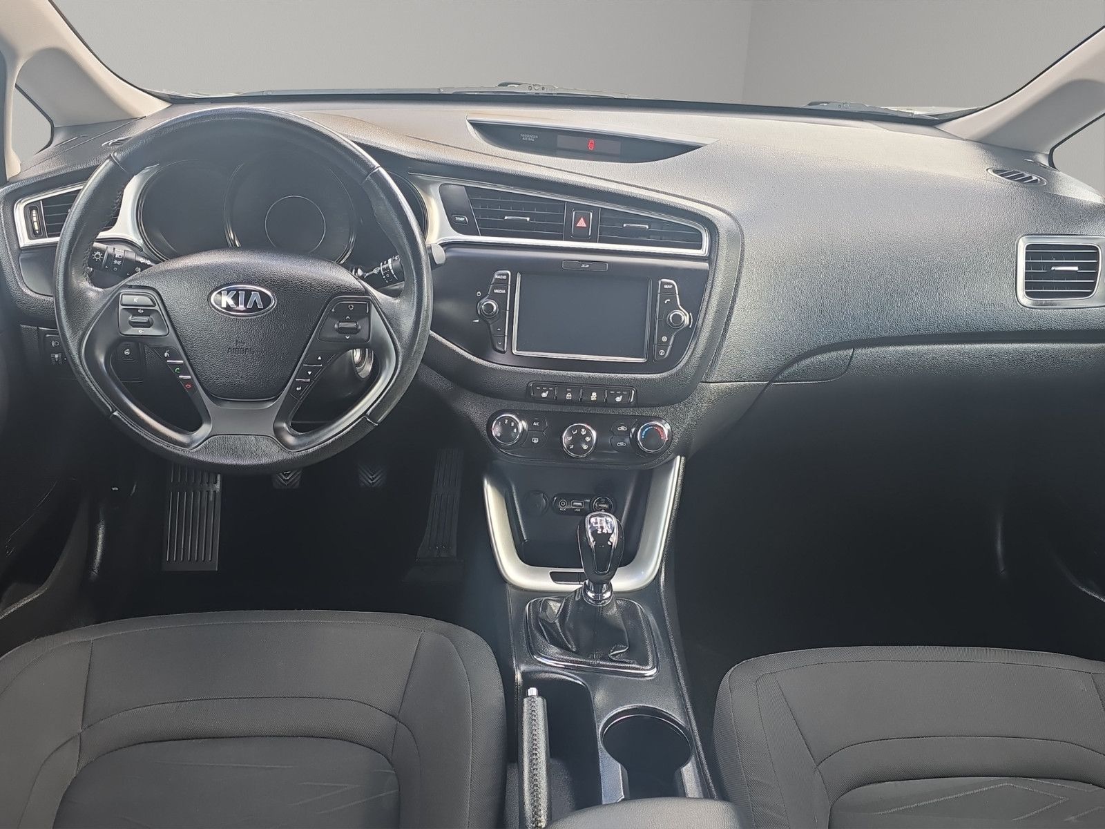 Fahrzeugabbildung Kia Cee'd Lenkradheizung/ NAVI/ RÜCKFAHRKAMERA
