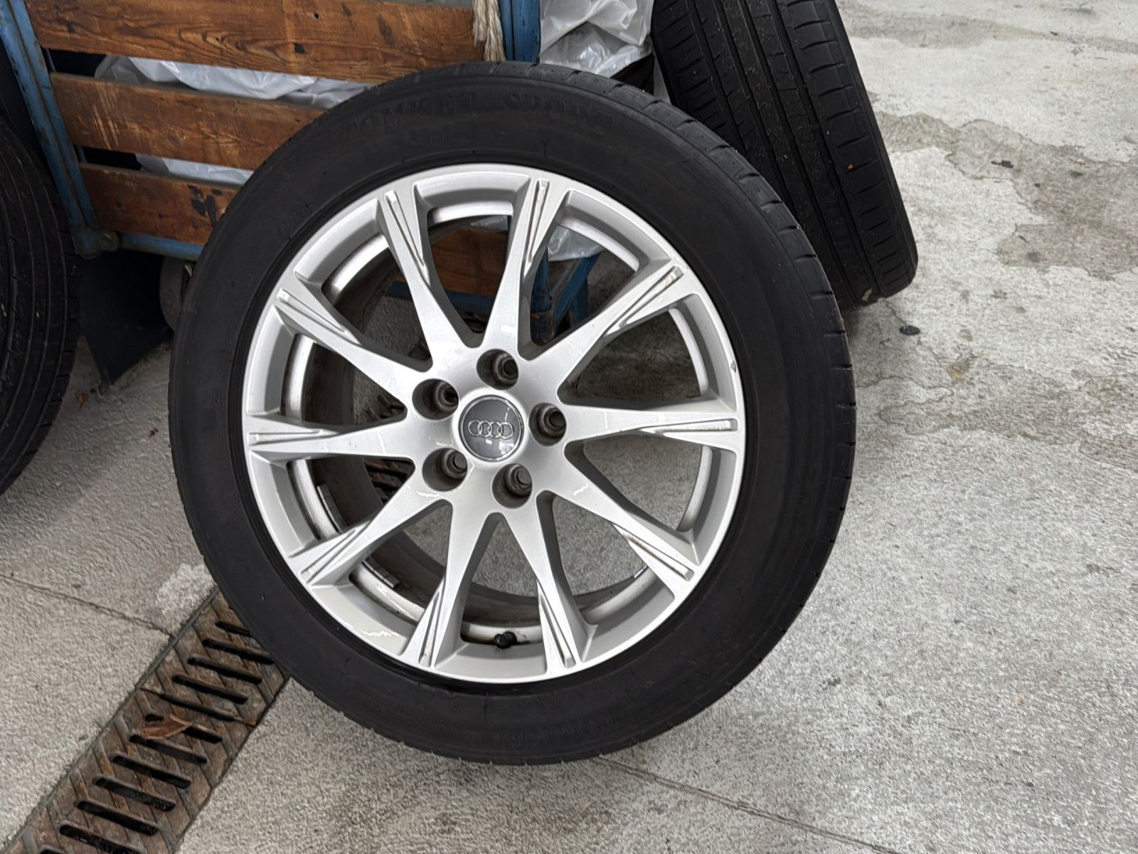 Fahrzeugabbildung Audi A4 Avant 35 TDI / AHK /