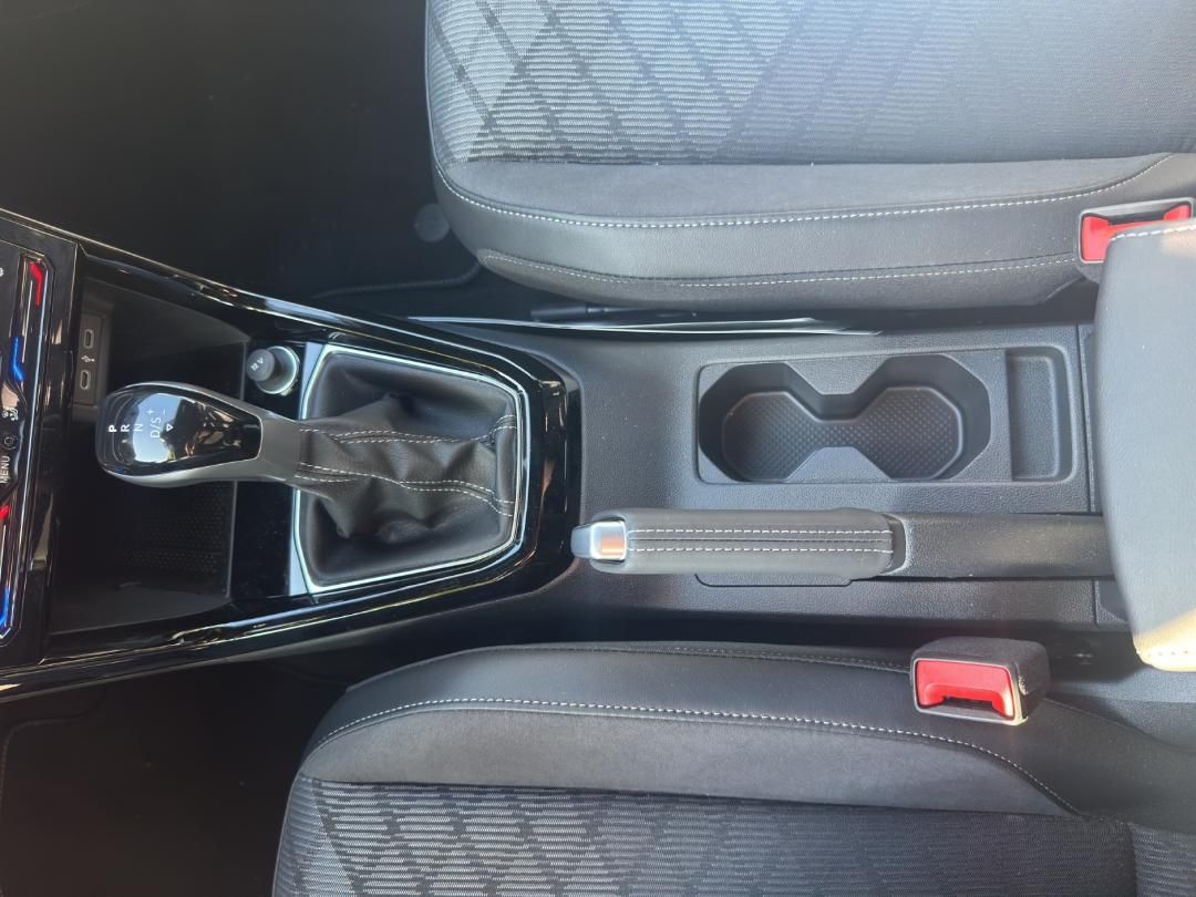 Fahrzeugabbildung Volkswagen T-Cross R-Line DSG,R-Line,GJR,Navi,Climatronic,C