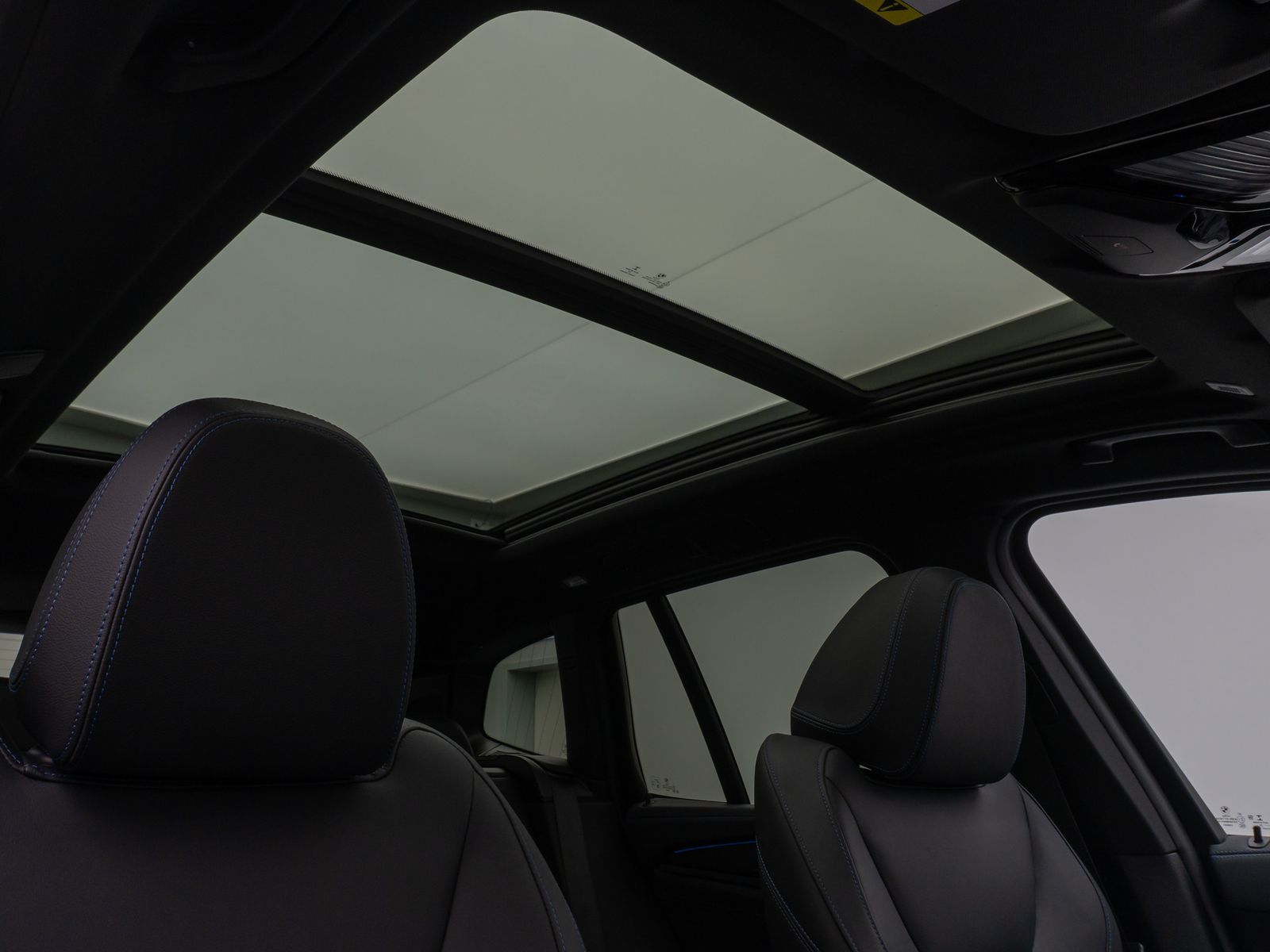 Fahrzeugabbildung BMW iX3 Impressive M Sport Panorama 360°HUD DAB H/K