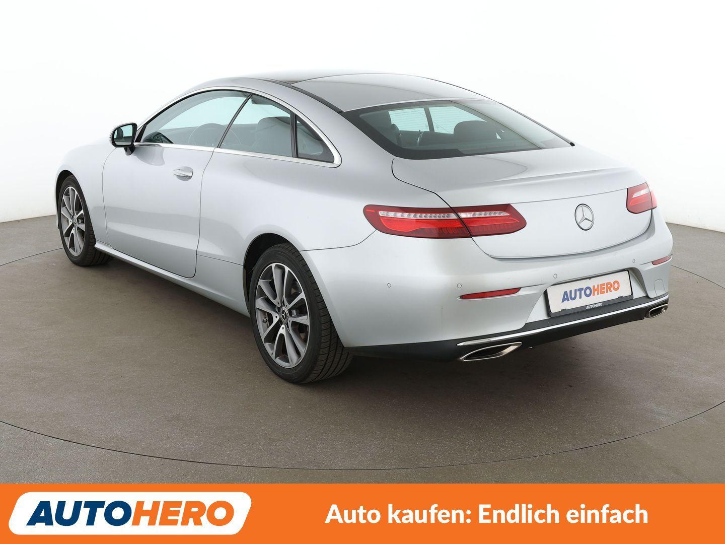 Mercedes-Benz E 300 Avantgarde Aut.*NAVI*PDC*TEMPO*SHZ*