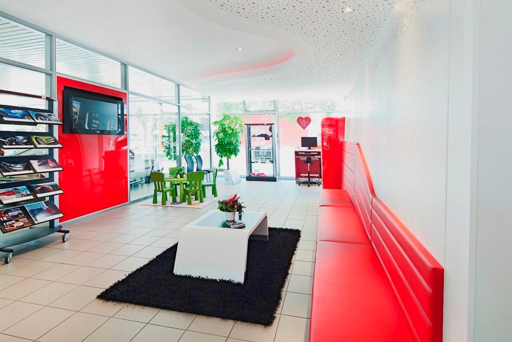 showroom-image-top