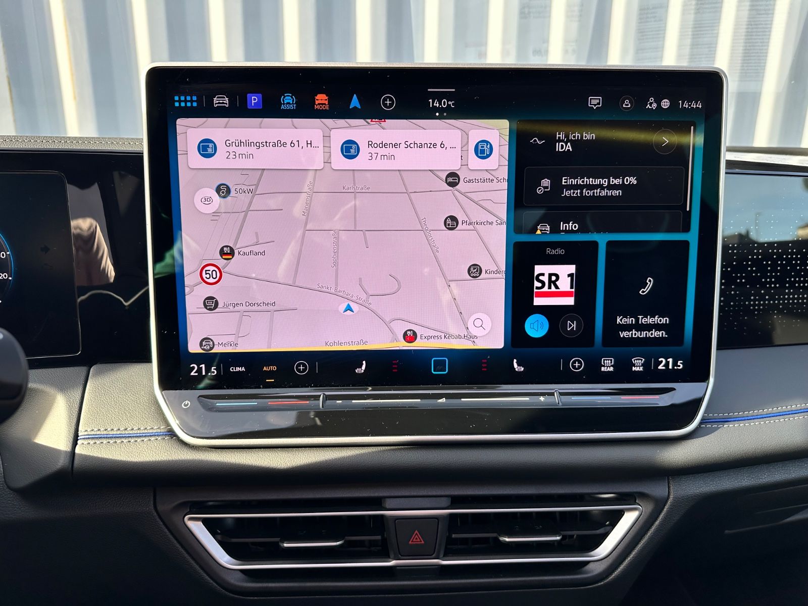 Fahrzeugabbildung Volkswagen Tiguan 1.5 eTSI R-Line*Panorama-Dach*AHK*SHZ*LHZ