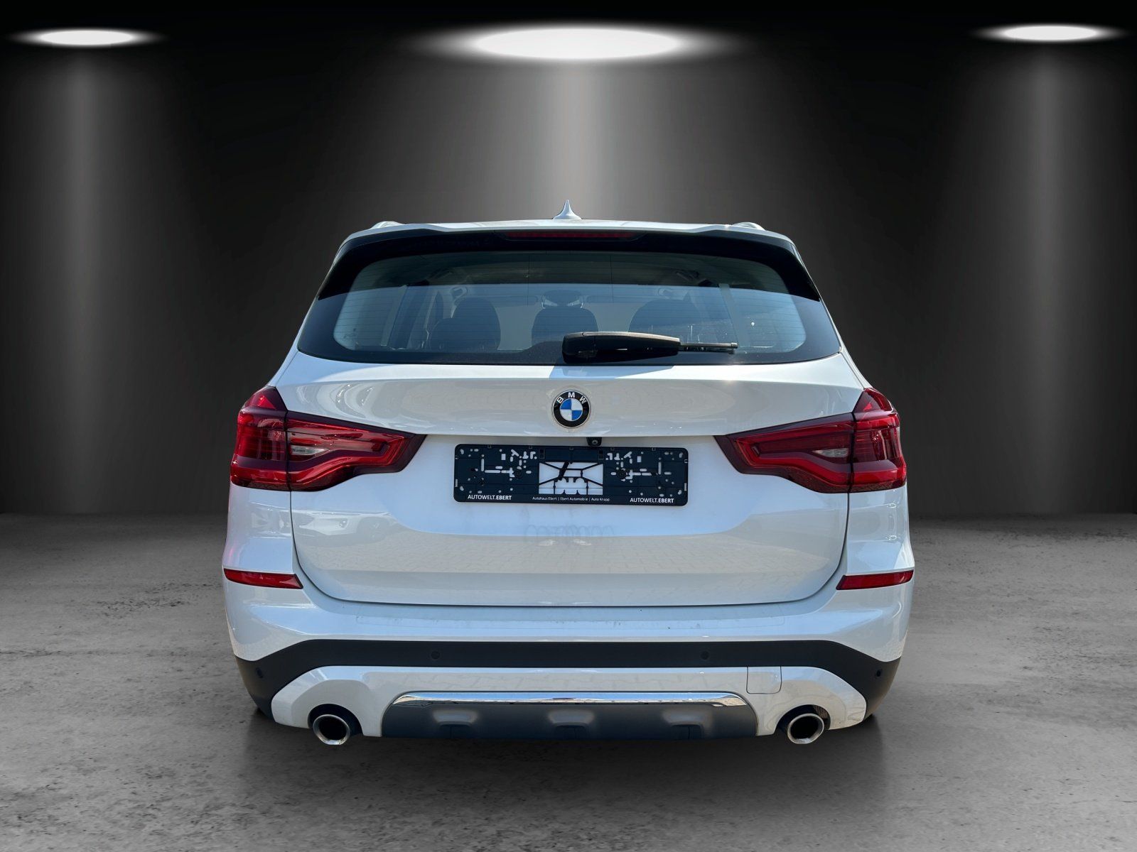 Fahrzeugabbildung BMW X3 xDrive20i Luxury Line Aut./LED/ACC/KAMERA/NAV