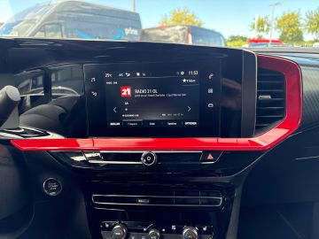 Bild 12 Opel Mokka e GS Line Digitales Cockpit LED Apple CarP