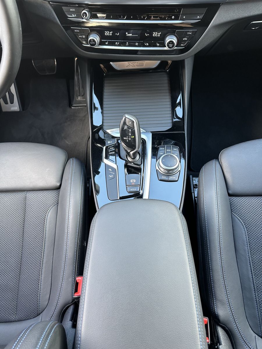 Fahrzeugabbildung BMW X3 xDrive20d M-Sport NAV+LED+HEAD-UP+KEYLESS+DAB
