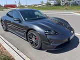 Porsche Taycan 4S Perf. Batterie Plus / Sport Chrono Pak - Porsche Taycan aus 2020