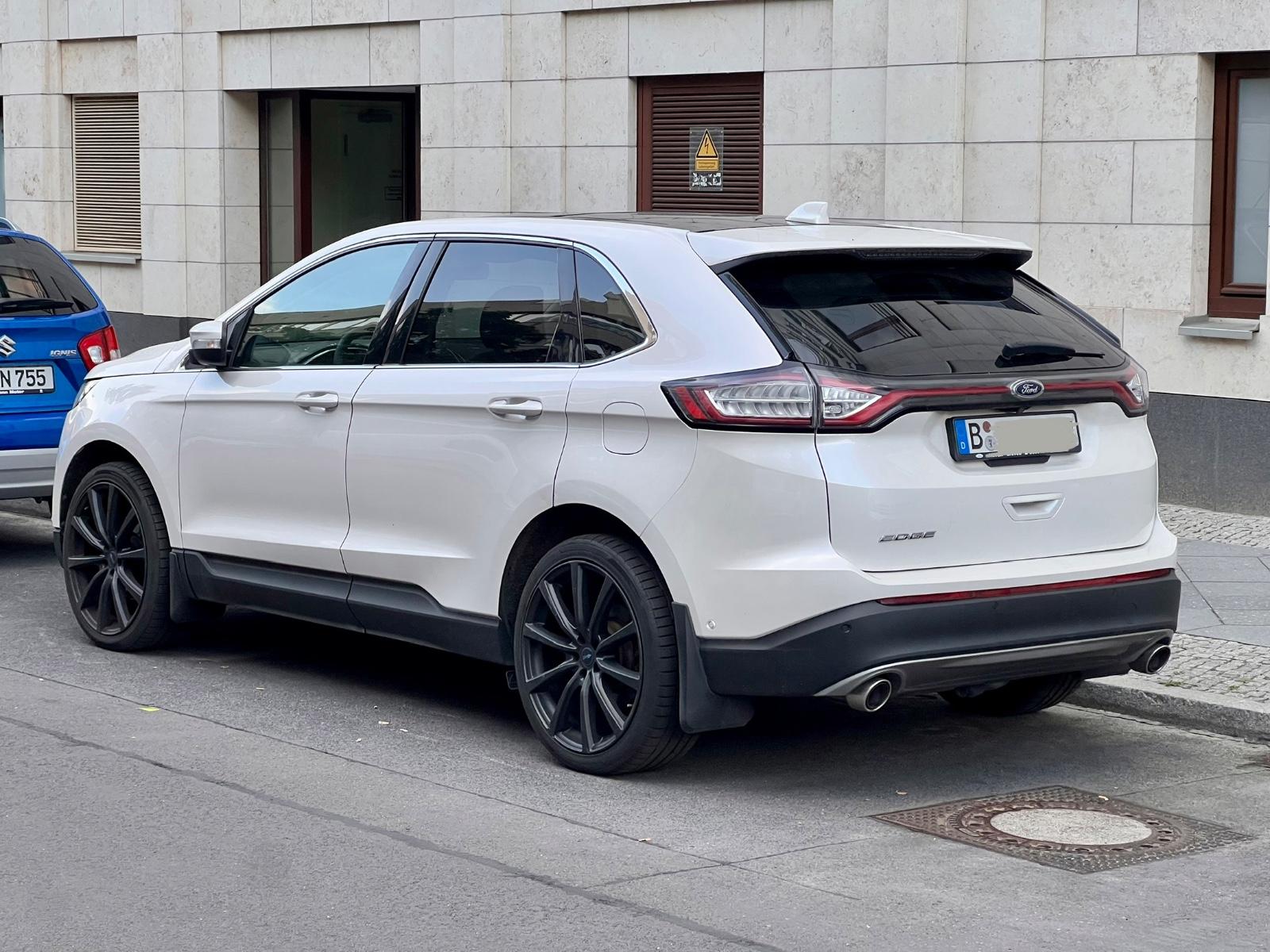 Ford Edge USA Bi-Turbo 4x4 Panoramadach Matrix LED 