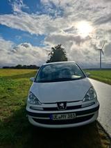 Peugeot 807 - Peugeot 807 mit Benzin-Antrieb